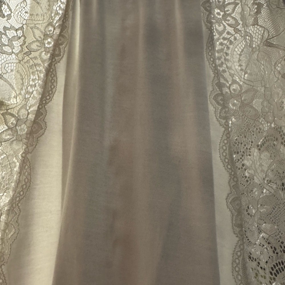 ☃️Floral Lace Sleeveless Top - Picture 4 of 4
